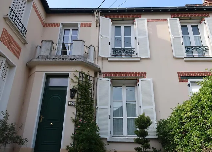 Au Jardin De L'eventail *