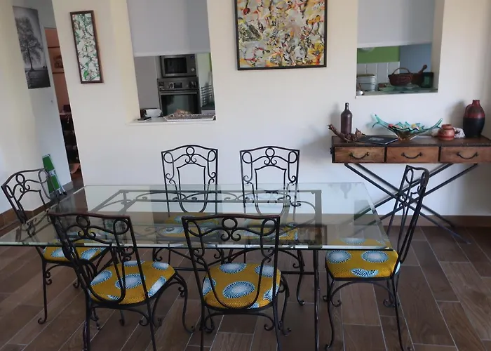 Au Jardin De L'eventail Bed and Breakfast *